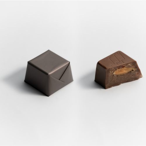 Bousheyeh Almond Cream with 2 Almonds in Milk Chocolate