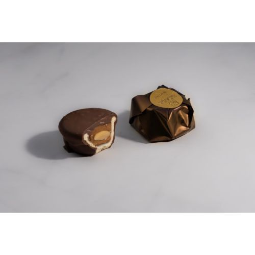 Bousheyeh Caramel with Almond Filled in Mini-tart