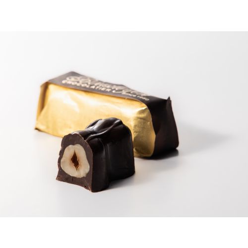 Bousheyeh 3 Whole Hazelnut Pieces in Dark Chocolate