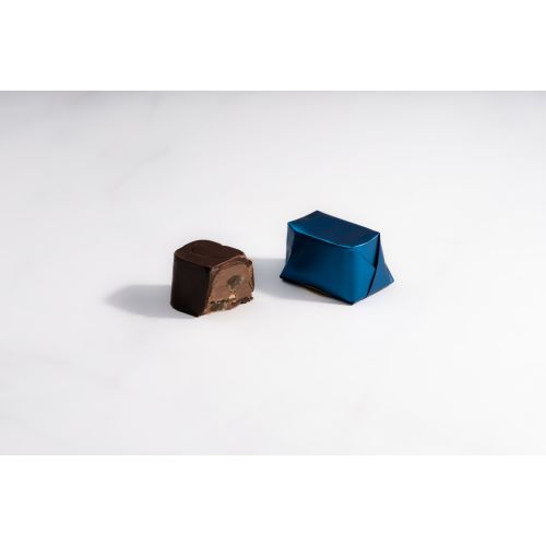 Bousheyeh Casablanca - Dried Orange W/ Raisins and Gianduja Cream in Dark Chocolate